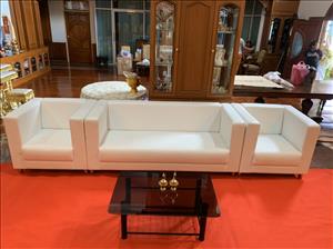 Sofa set + table and pants