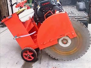 Concrete cutting machine Diesel road car for rent