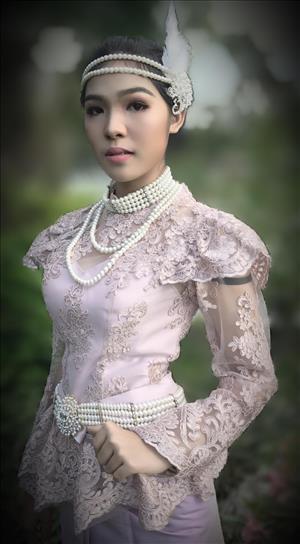 ชุดไทยผู้หญิงในรัชกาลที่7